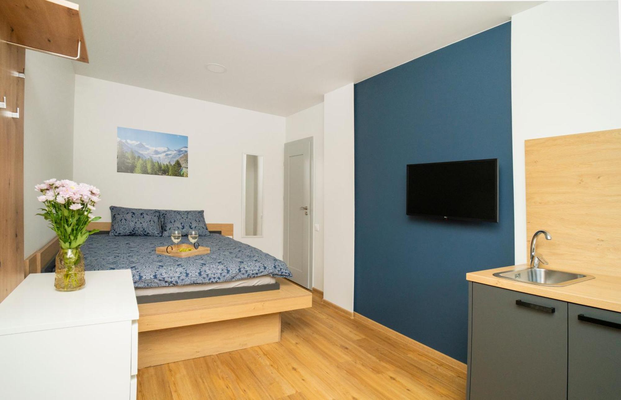 Fort63 Apartments 카우나스 객실 사진