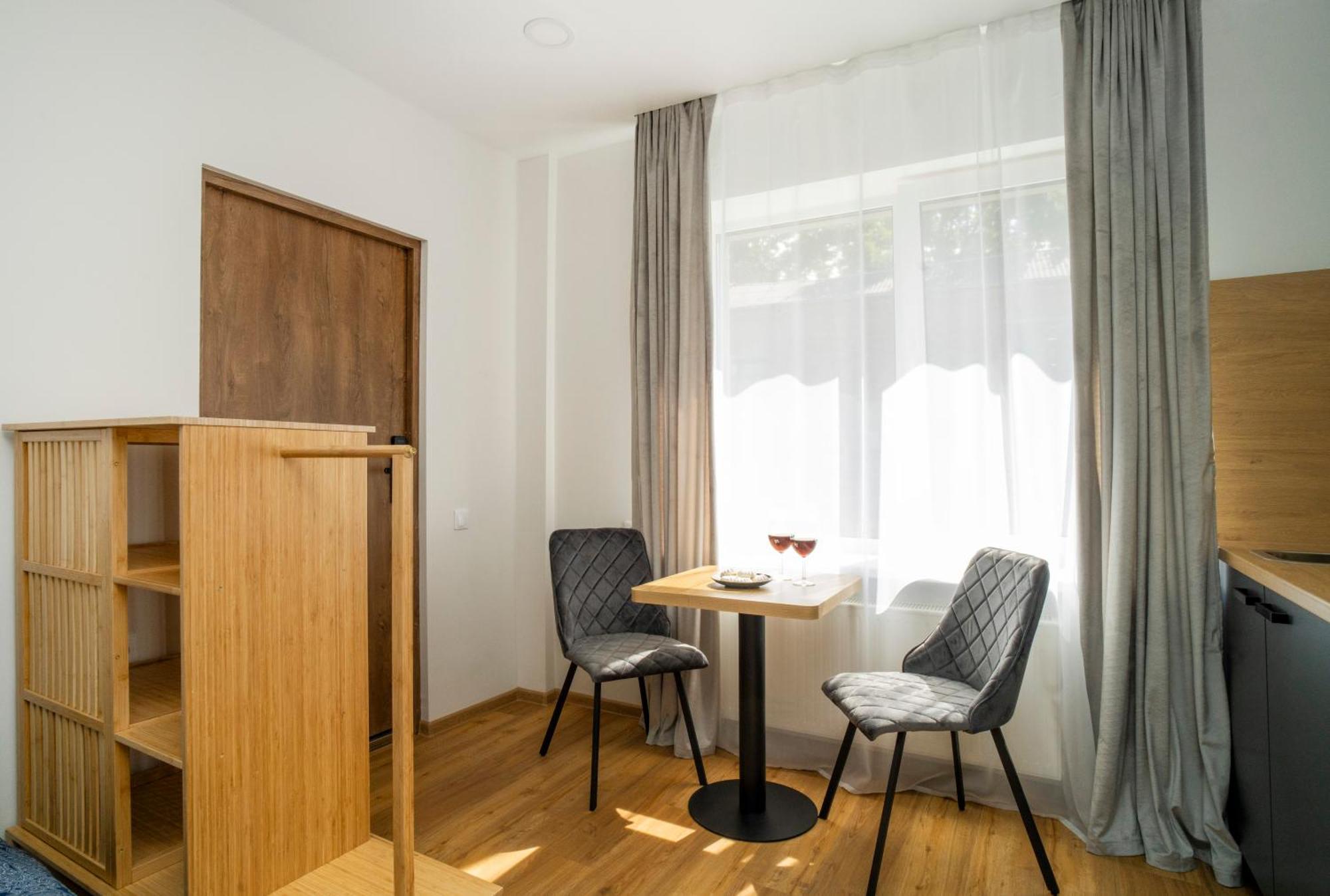 Fort63 Apartments 카우나스 객실 사진